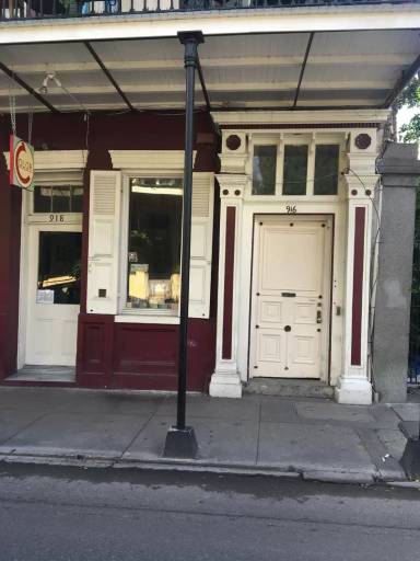Main picture of 916 Royal St