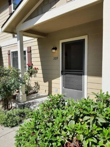 Main picture of Classick Dr, 201-209