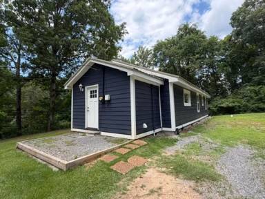 Main picture of 201 Old Harrison Cir SW