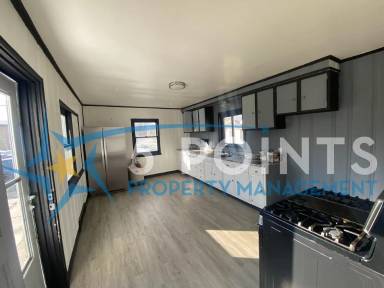 Main picture of 32 Adams St