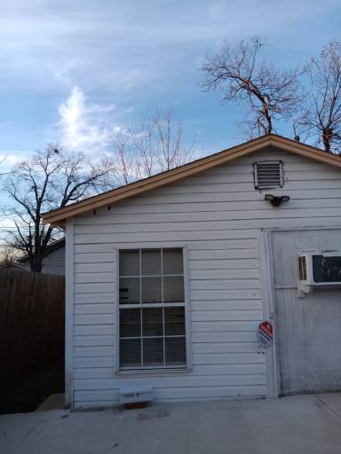 Main picture of 3305 Parrott Ave