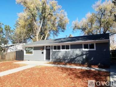 Main picture of 2615 Meadowlark Ln