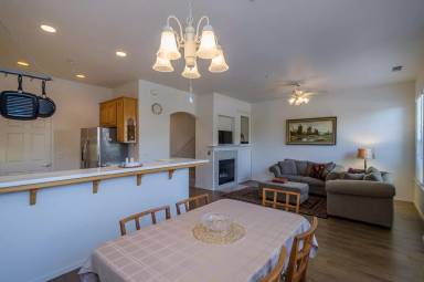 Main picture of 757 Lawrence Dr