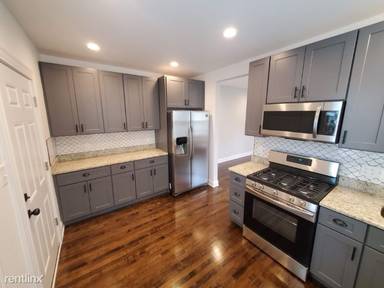 Main picture of 4850 W Deming Pl