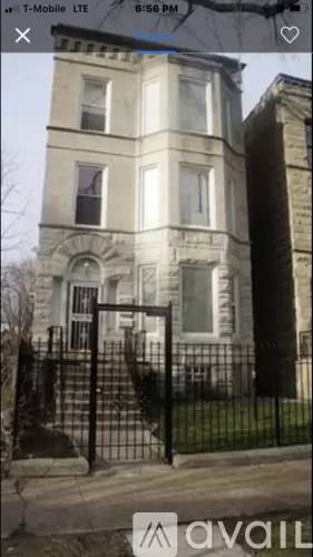 Main picture of 650 W 61st St