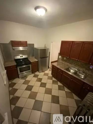 Main picture of 1061 S Clinton Ave
