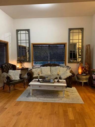 Main picture of 1238 W 12th St