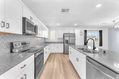 Main picture of 2825 Mariner Turquoise Ln