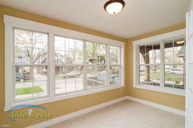 Main picture of 358 Richard Ter SE