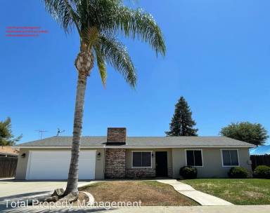 Main picture of 900 S Ametjian St