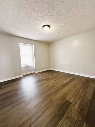 Main picture of 1310 Halsey Ave NE