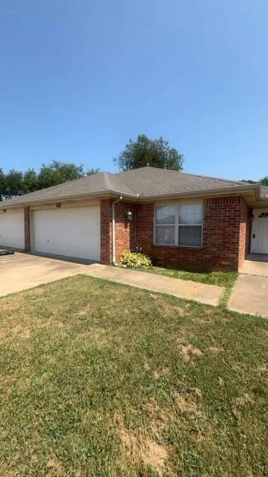 Main picture of 790 Appleridge Dr