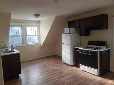 Main picture of 34 N 7th St