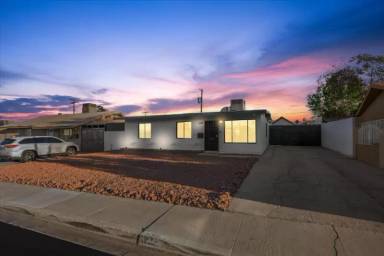 Main picture of 4315 Ridgedale Ave