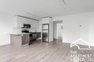 Main picture of 940 Winona