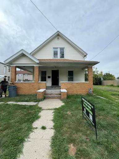 Main picture of 2745 Mulberry St