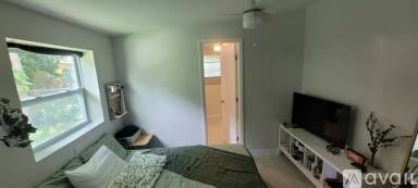 Main picture of 2517 SW 32nd Ave
