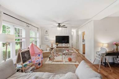 Main picture of 3727 Lyons Ln