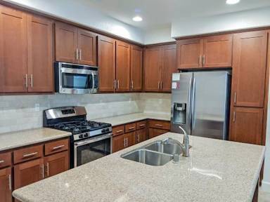 Main picture of 1672 Lee Way