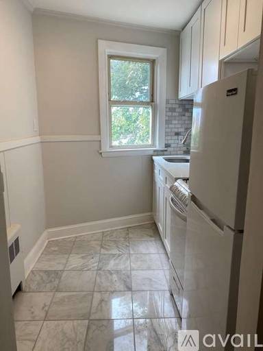 Main picture of 87 Winthrop Shore Dr