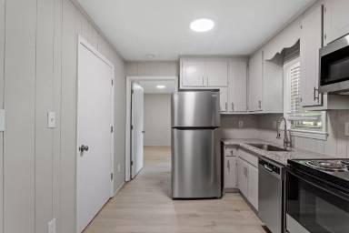 Main picture of 936 Morreene Rd