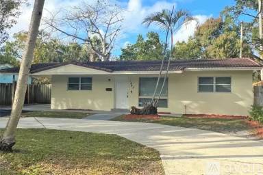 Main picture of 14110 Lake Price Dr