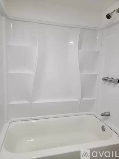Main picture of 220 Long Ln