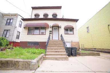 Main picture of 316 Princeton Ave