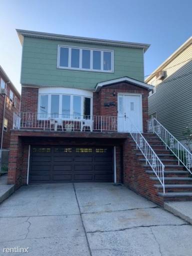 Main picture of 625 Schuyler Ave