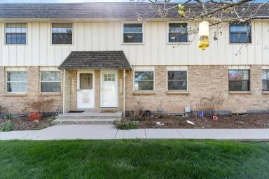 Main picture of 5056 E Hinsdale Pl