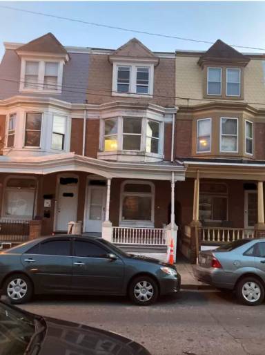 Main picture of 1726 Haak St