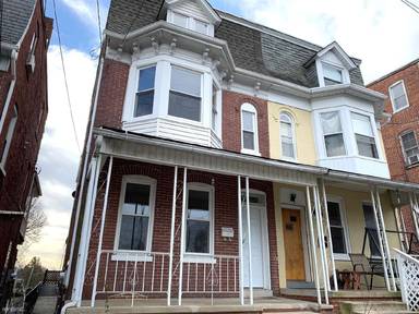 Main picture of 52 W 9th Ave