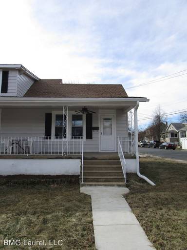 Main picture of 414 Broadview Blvd N