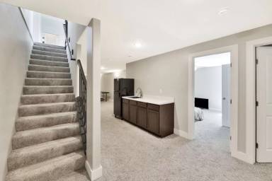 Main picture of 1742 N Blackstone Ct