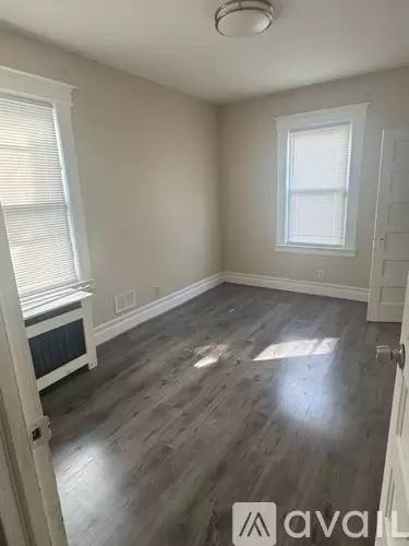Main picture of 486 N Maple Ave