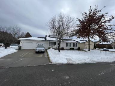Main picture of 215 E Ryan Dr