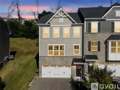 Main picture of 452 Greenwood Dr