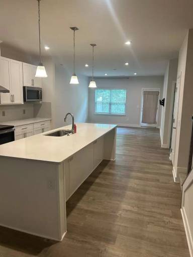 Main picture of 61 Moss Hollow Way