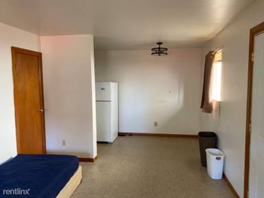 Main picture of 123 Fairgroud Ave
