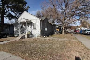 Main picture of 1110 E Lewis St