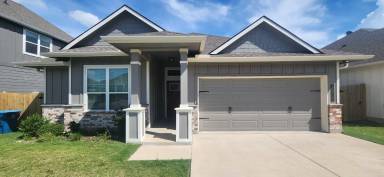 Main picture of 1017 Zenyatta Dr