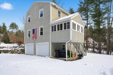 Main picture of 44 McQuade Brook Rd