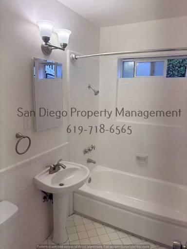 Main picture of 3611-3617 Reynard Way