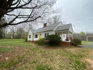 Main picture of 4025 Robinhood Rd