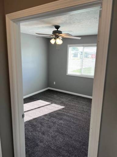 Main picture of 231 N Custer Ave