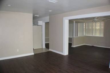 Main picture of 595 Brentwood Dr