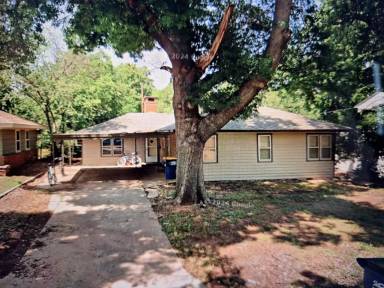 Main picture of 836 W Knapp Ave