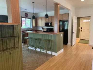 Main picture of 806 N 15th Ave