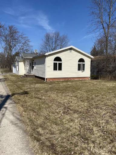 Main picture of 652 Longmeadow Rd
