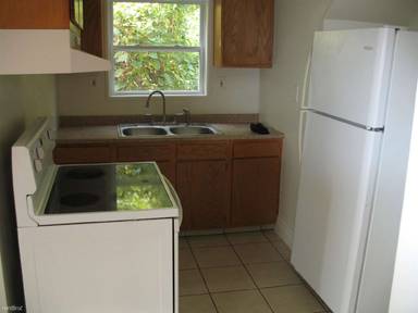 Main picture of 1729 W Youngs Ditch Rd